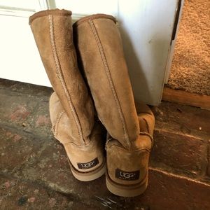 Women’s UGG tall boots size 7